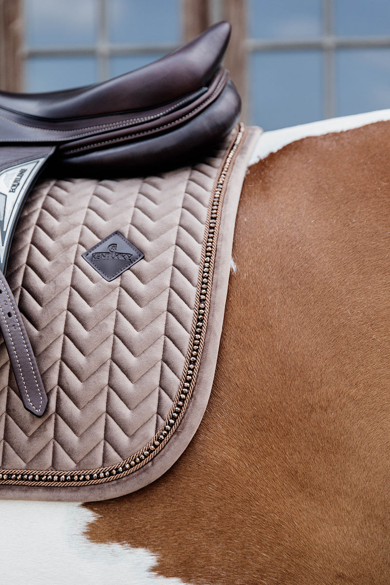 Kentucky Horsewear Velvet Pearls Jumping Saddle Pad Beige