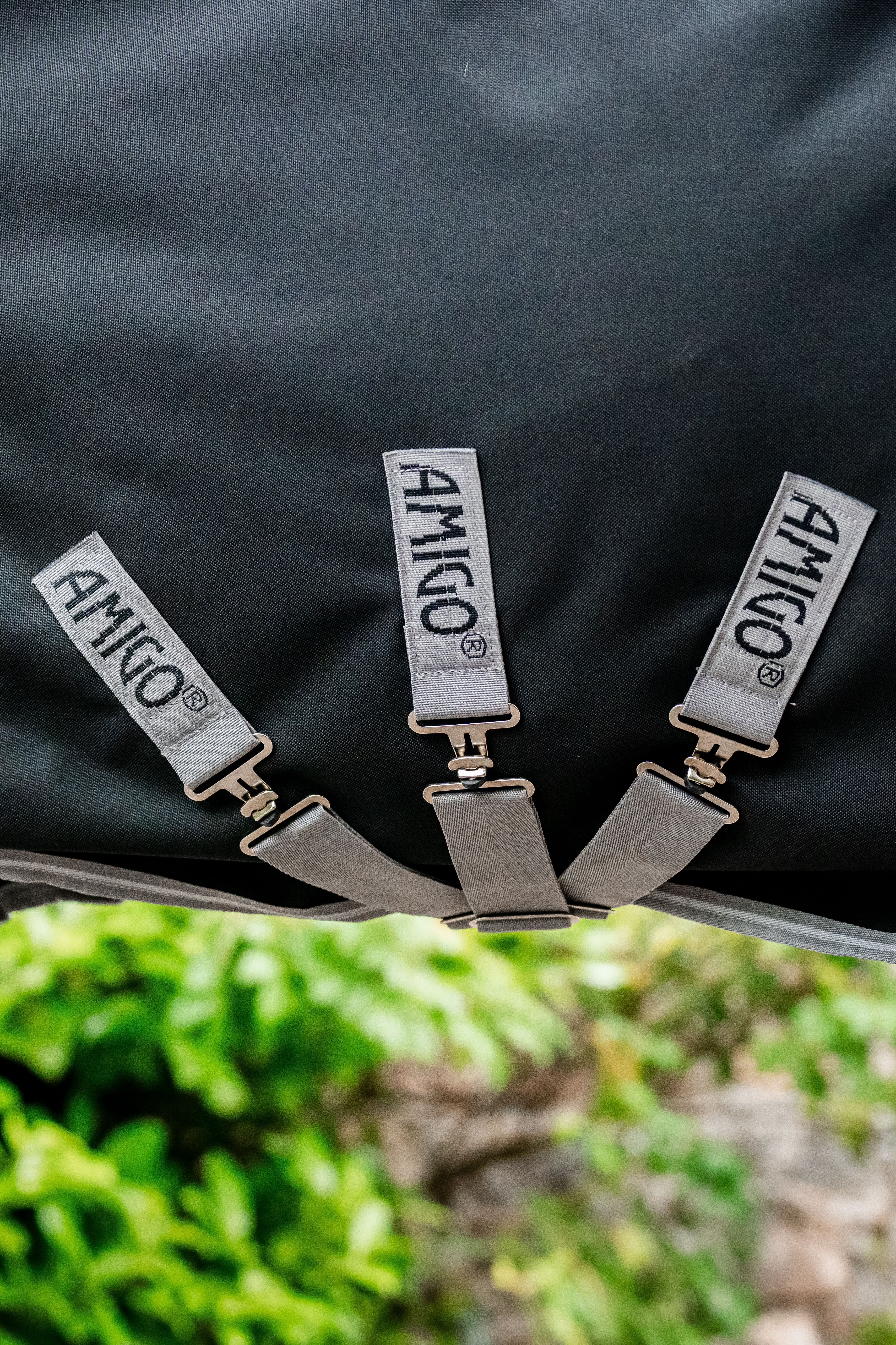 Amigo Bravo 12 Plus Turnout 100g Black/Titanium Grey & Silver