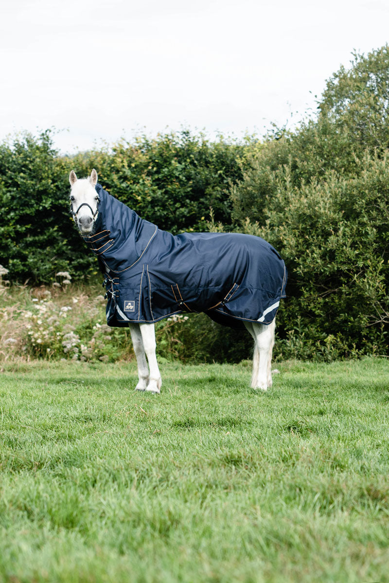 Mackey Wicklow Light (50g) Turnout Rug Navy/Gold