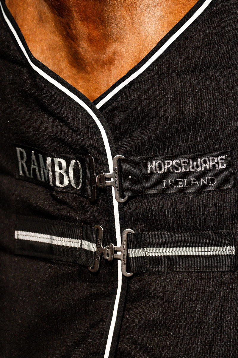 Rambo Stable Rug 100g Black/Black & Silver