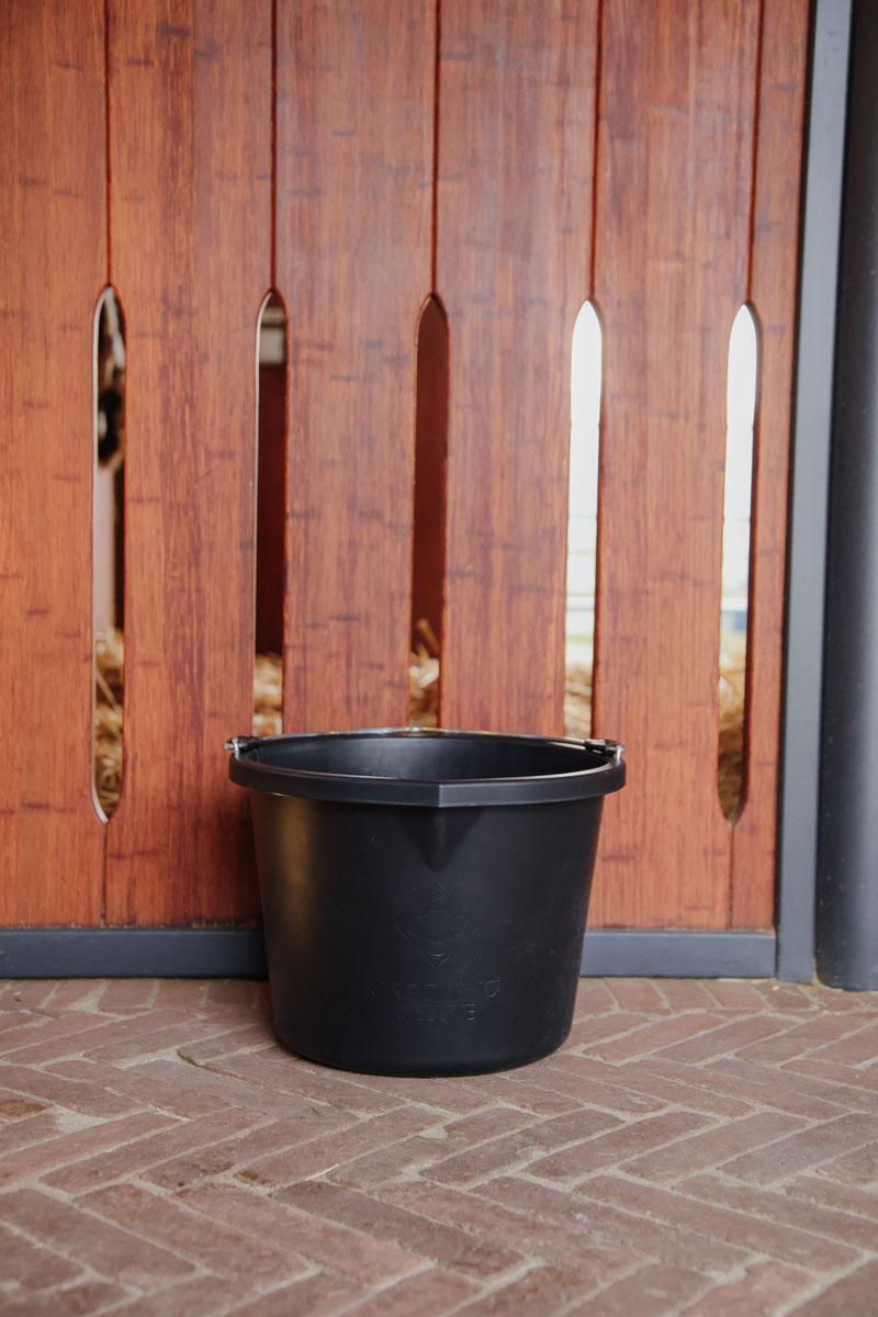 Grooming Deluxe Water Bucket 12L Black