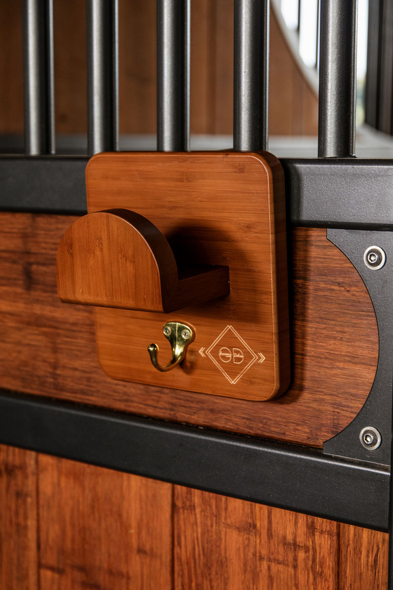 Grooming Deluxe Single Wooden Bridle Rack