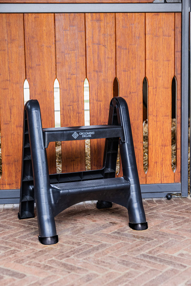 Grooming Deluxe Foldable Step