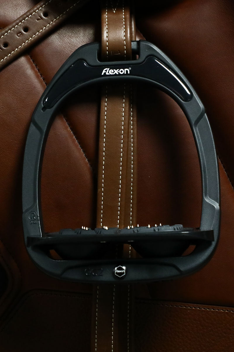 Flex-On Green Composite Stirrups Inclined Ultra-Grip Black Frame with Black Elastomers 