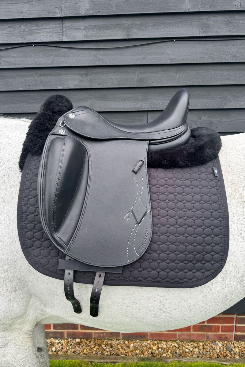 Mattes Dressage Lambskin Saddle Pad Black/Black