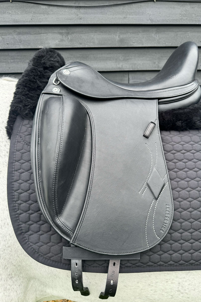 Mattes Dressage Lambskin Saddle Pad Black/Black