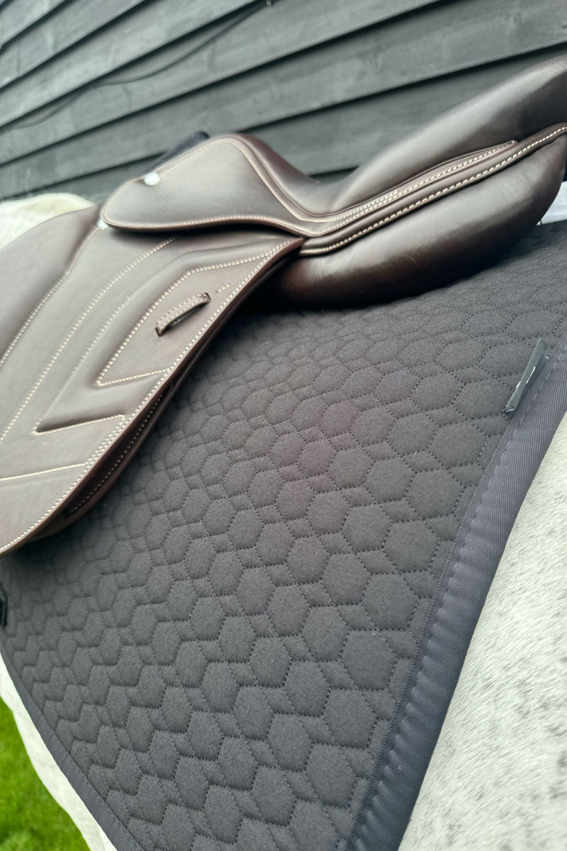 Mattes Jump Saddle Pad Black/Black