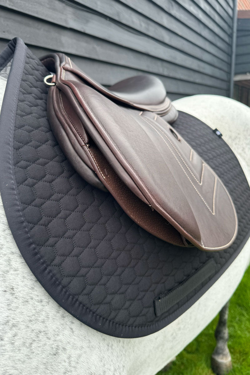 Mattes Jump Saddle Pad Black/Black