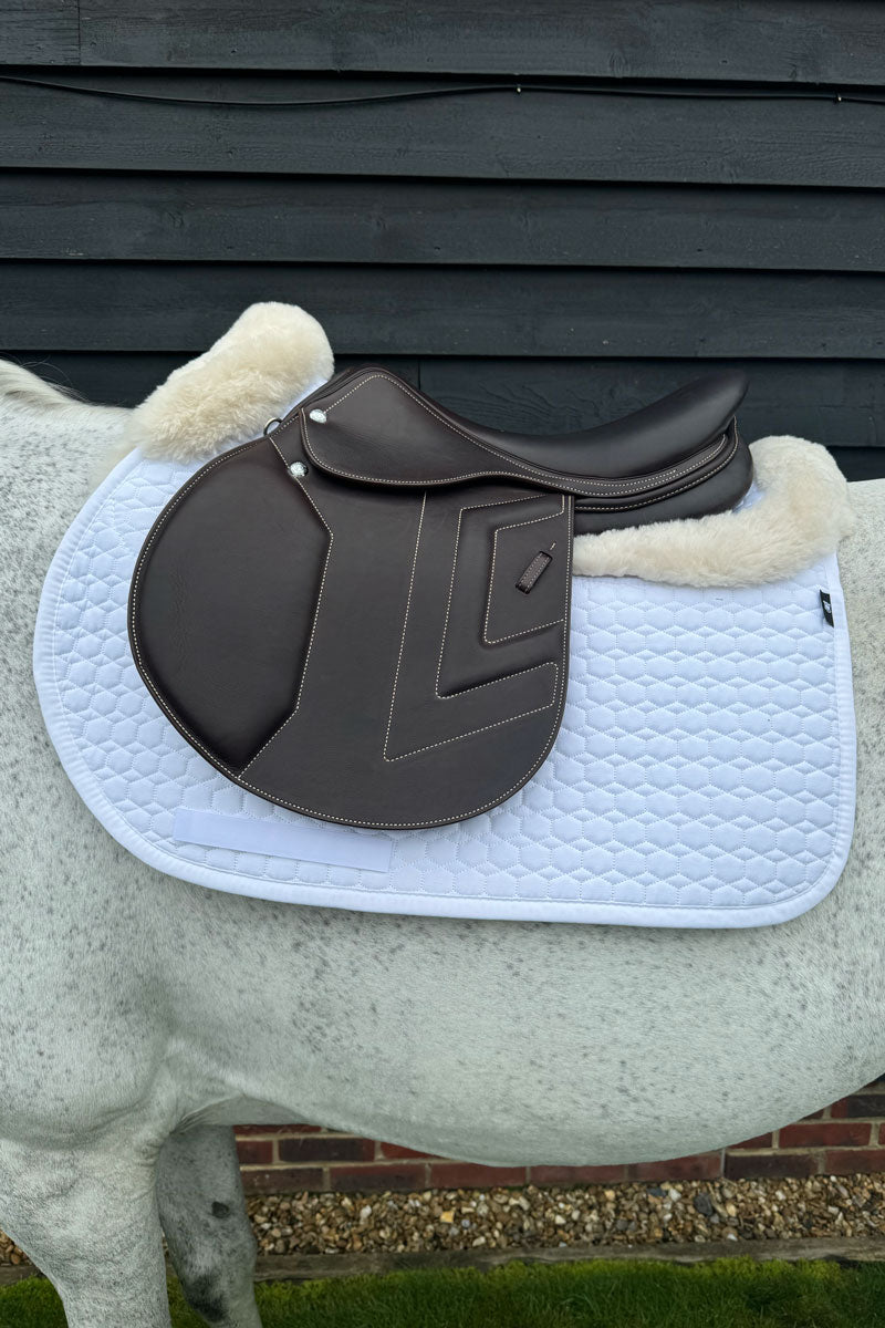 Mattes Jump Lambskin Saddle Pad White/Linen