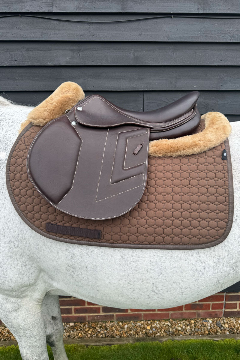 Mattes Jump Lambskin Saddle Pad Taupe/Ocra