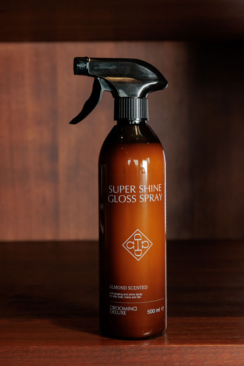 Grooming Deluxe Super Shine Almond Gloss Spray 500ml