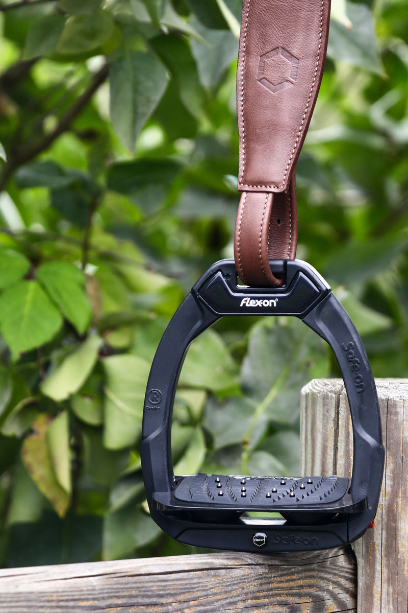 Flex-On Safe-On Stirrups Inclined Ultra-Grip Black Frame with Black Elastomers 