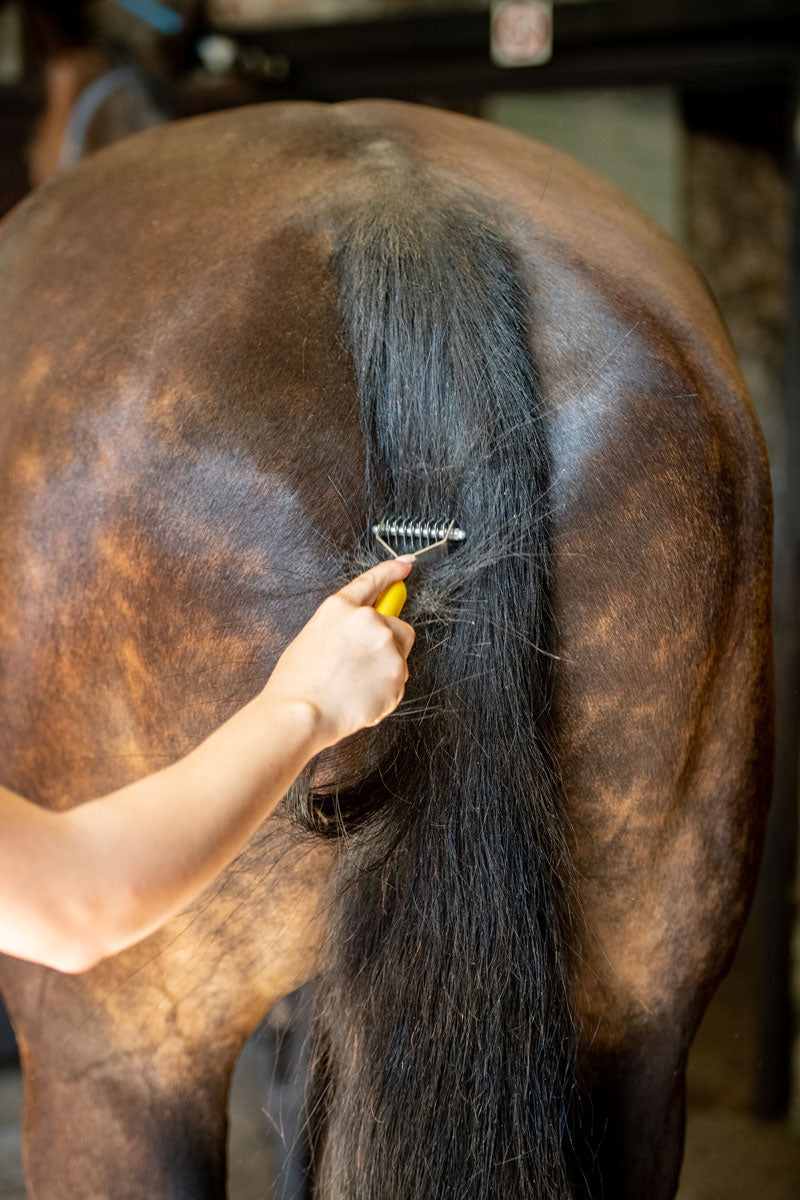 Smart Grooming Smart Tails Yellow Handle Superfine