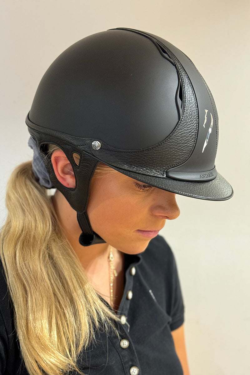 Antares Reference Riding Hat Matt Black/Black